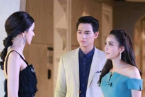 Bắt "tại trận" chồng với người yêu cũ vẫn xơi xơi cãi