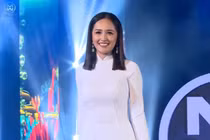 Mai Phương Thúy chảy máu chân khi catwalk trên giày cao lênh khênh