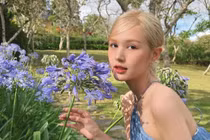 Xoài Non nhan sắc chín muồi được ví như "bản sao Ngọc Trinh"