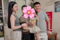 Quang Hải và bạn gái công khai tình cảm, netizen réo hỏi 1 chuyện 