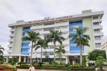 Nhân viên y tế “dứt áo” bệnh viện công