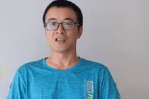 Thấy bố quỳ lạy nhà bạn gái, tôi vừa bàng hoàng vừa xót xa