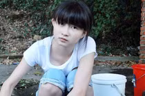 Hận mẹ kế suốt 20 năm, về thăm nhà, tôi tự nguyện đưa thẻ ATM 