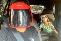 "Chết cười" gia đình Ốc Thanh Vân mùa dịch: Chung xe nhưng không ai thấy ai