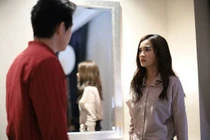 Chị dâu nằng nặc đòi ly hôn vì vệt son trên áo chồng 