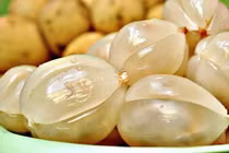 2 bộ phận của quả bòn bon chứa độc tính, nhất định phải tránh