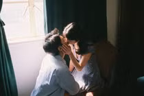 Phụ nữ che giấu chuyện ngoại tình giỏi hơn đàn ông