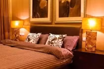 Người xưa dặn: "Đặt 3 vật chiêu may bên giường, gia đình giàu có"