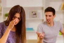 Chồng chết điếng biết con trai là “sản phẩm” của vợ và tình cũ