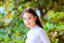 Nữ sinh xinh đẹp rinh 6 học bổng trong dịp học online ở nhà