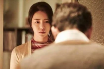 Sau 3 năm chia tay, chồng cũ mang thứ này đến xin tái hôn