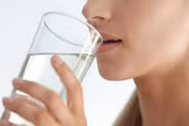 4 thói quen ăn uống khiến da chùng nhão, lão hóa không phanh