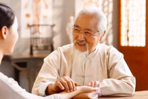 'Ngựa nhìn bốn móng, người nhìn bốn mặt', tổ tiên dạy cách nhìn người