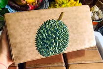 Bánh trung thu sầu riêng gần 2 triệu đồng, nhà giàu chi tiền ăn sang