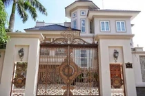 Khi xây nhà cổng nên mở ra hay mở vào?