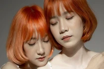 Ngày đính hôn của tôi, chị gái tặng món quà mọi người đều khóc