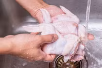 7 sai lầm tai hại khi nấu thịt dễ gây ung thư