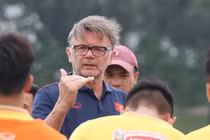 Phong cách Troussier khác Park Hang Seo, U23 Việt Nam mạnh yếu ra sao?