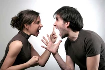 Điều cấm kỵ không nên làm khi vợ chồng cãi nhau kẻo mất chồng như chơi