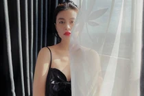 2 nàng "Vàng Anh" gây sốt vì trẻ đẹp bất ngờ