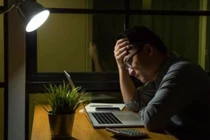 Thói quen vào ban đêm có thể dẫn đến ung thư hoặc đột tử