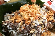 Xôi trứng kiến ‘không dành cho người yếu tim’