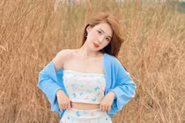 Hot girl Thanh Mèo đẹp căng mọng, được báo Trung khen hết lời