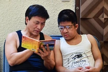 Bất ngờ cuộc sống tuổi 20 của Bôm - con trai diễn viên Quốc Tuấn