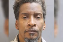 Thấy chồng ăn diện, vợ hỏi 1 câu, thế là...mất chồng