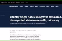 Báo quốc tế nói gì về nữ ca sĩ Mỹ "mặc áo dài không quần" lên sân khấu?