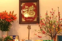 Mắc phải đại kỵ khi đặt bàn thờ, cúng bái mấy vẫn tốn của