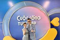 Bà xã cùng ngành của 2 nam MC điển trai dẫn sóng VTV