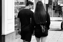 Kim Lý để lộ vóc dáng của Hồ Ngọc Hà tháng cuối thai kì