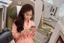 Nam Anh mặc đồ ngủ đi máy bay sao lại không bị chê?