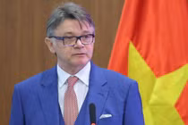 Mơ World Cup cùng HLV Troussier, tuyển Việt Nam phải thay đổi thế nào?