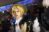 Chàng trai Hà Nội kiếm chục triệu đồng/tháng nhờ bán đồ cosplay