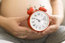 Trẻ sinh vào 4 khung giờ này có mệnh rồng phượng