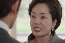 Con tôi mới ra đời mẹ chồng đã chửi: "Nhà tôi thật vô phúc"