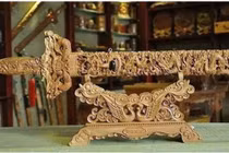 Bí mật thanh bảo kiếm và lời nguyền chết chóc trong mộ Càn Long 