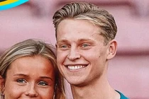 De Jong không thể rời Barca vì sợ vợ?