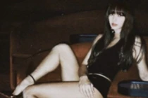 Gia đình bạn trai tỷ phú đến xem Lisa (BlackPink) nhảy thoát y đêm cuối