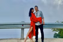 Diva Thanh Lam đăng ảnh ngọt ngào bên bạn trai làm bác sĩ