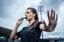 Chân dung nữ trọng tài quyến rũ nhất thế giới