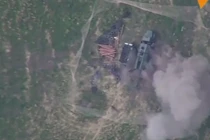 Video: UAV cảm tử diệt trạm radar P-18