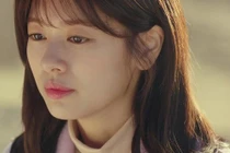 Chia tay đòi quà, người yêu cũ được người lạ dạy một bài học