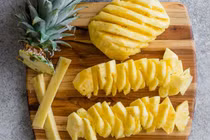 "Lòng xào dưa 30k" chưa dứt, trend đồ ren ăn dứa lại lên đỉnh