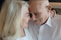 Cụ ông 100 tuổi sắp cưới cụ bà 96 tuổi