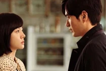 Tình cờ gặp vợ cũ đón con, con trai nói câu khiến tôi sững sờ 