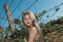 Diện váy thách thức, Quỳnh Anh Shyn khiến netizen "bó cẩn"