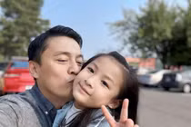 Con gái Lam Trường trổ mã xinh xắn, chiều cao gây sốt